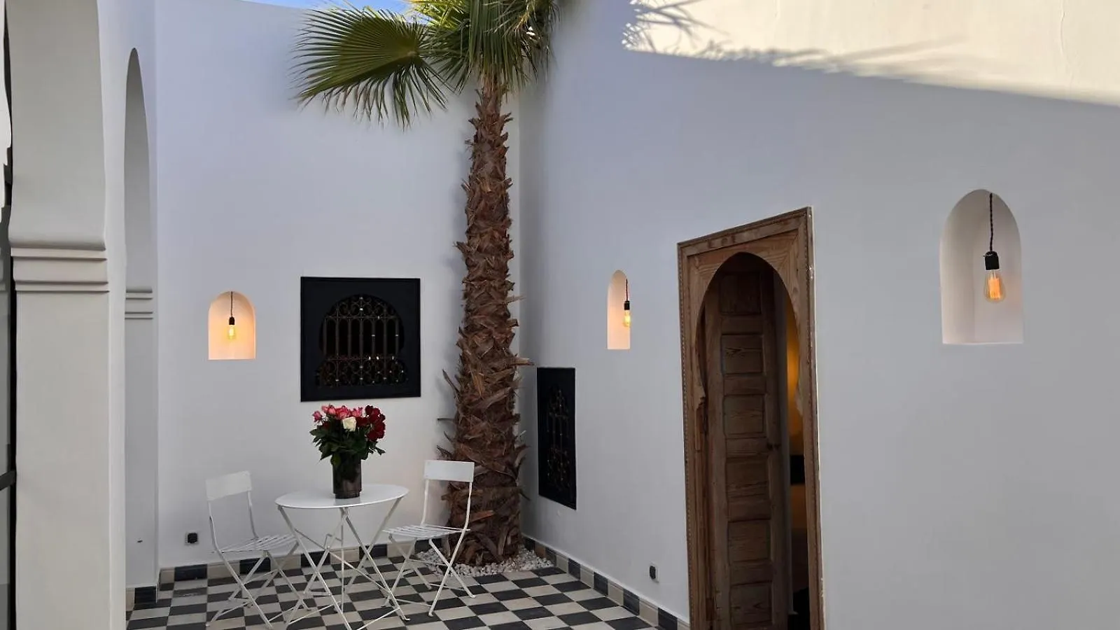 Villa Mauresque Jardin Luxuriant Et Piscine Privee Marrakech Marrakesh Morocco